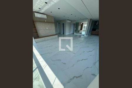 Apartamento à venda com 3 quartos, 168m² em Vila Cordeiro, São Paulo