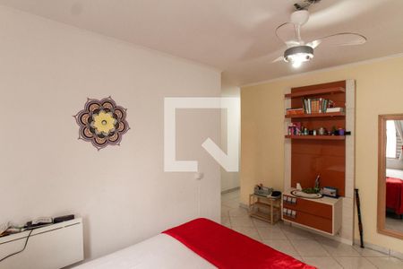 Suíte de casa à venda com 5 quartos, 250m² em Vila Mazzei, São Paulo