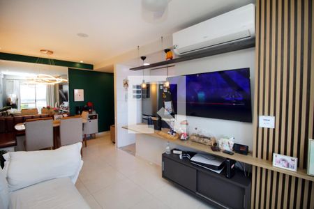 Sala de apartamento à venda com 2 quartos, 58m² em Vista Alegre, Rio de Janeiro