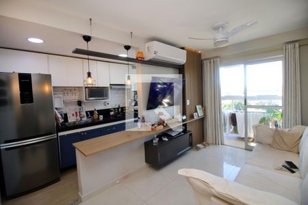 Sala de apartamento à venda com 2 quartos, 58m² em Vista Alegre, Rio de Janeiro