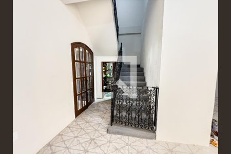 Sala de casa para alugar com 4 quartos, 180m² em Olaria, Rio de Janeiro