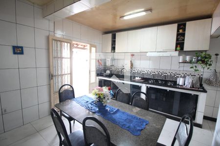 Cozinha de casa à venda com 4 quartos, 150m² em Teixeira Dias, Belo Horizonte