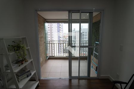 Sala de apartamento para alugar com 2 quartos, 62m² em Km 18, Osasco