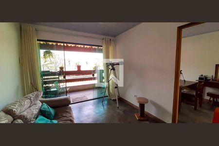 Sala de casa para alugar com 2 quartos, 65m² em Metalúrgicos, Osasco