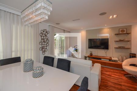 Sala de casa à venda com 3 quartos, 200m² em Vila Sofia, São Paulo