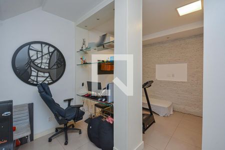 Escritório de casa à venda com 3 quartos, 200m² em Vila Sofia, São Paulo