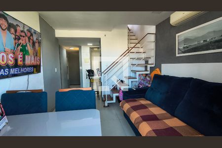 Sala de apartamento para alugar com 1 quarto, 83m² em Recreio dos Bandeirantes, Rio de Janeiro
