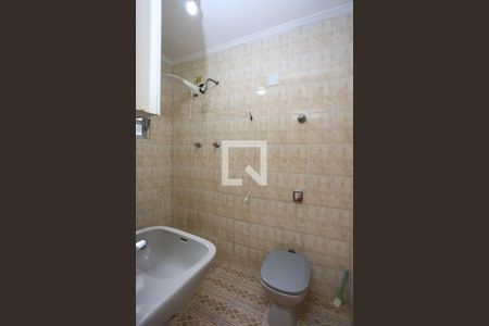 Banheiro de casa para alugar com 2 quartos, 60m² em Jardim Helga, São Paulo