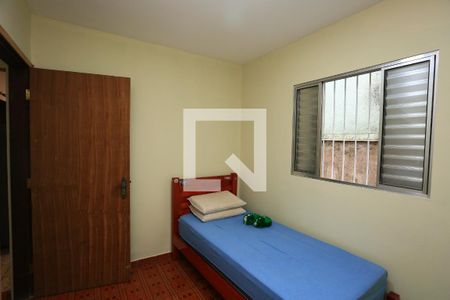 Quarto 2 de casa para alugar com 2 quartos, 60m² em Jardim Helga, São Paulo