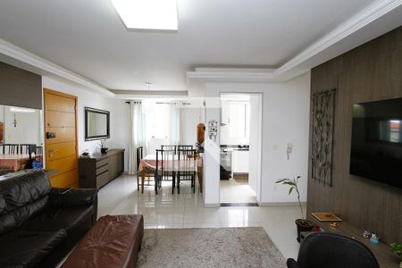 Sala de apartamento para alugar com 3 quartos, 80m² em Padre Eustáquio, Belo Horizonte