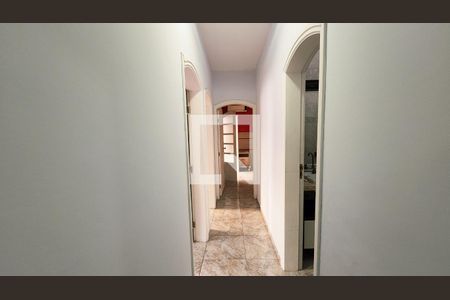 Corredor de casa para alugar com 4 quartos, 271m² em Jardim Ermida I, Jundiaí