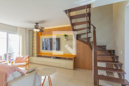 Sala de casa de condomínio à venda com 3 quartos, 160m² em Centro, Canoas