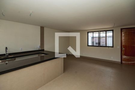 Casa à venda com 3 quartos, 121m² em Vila Cloris, Belo Horizonte