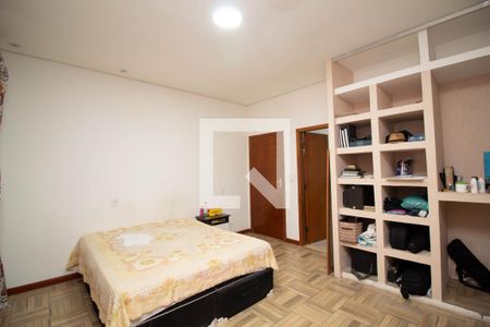 Suíte de casa para alugar com 3 quartos, 268m² em Parque Industrial Cumbica, Guarulhos