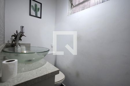 Banheiro de casa à venda com 3 quartos, 159m² em Parque João Ramalho, Santo André