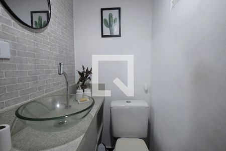 Banheiro de casa à venda com 3 quartos, 159m² em Parque João Ramalho, Santo André