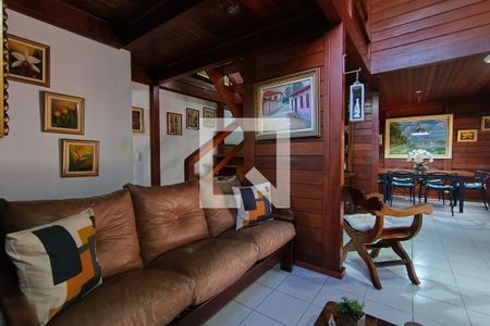 Sala de casa de condomínio à venda com 3 quartos, 154m² em Taquara, Rio de Janeiro