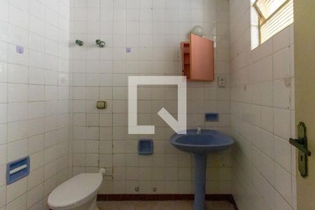 Banheiro de casa para alugar com 1 quarto, 70m² em Vila Santa Isabel, São Paulo