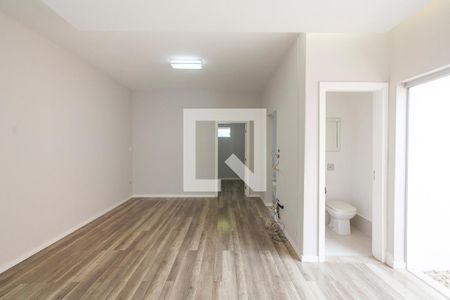 Sala 1 de casa para alugar com 4 quartos, 256m² em Brasil, Uberlândia
