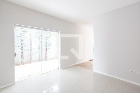 Sala 2 de casa para alugar com 4 quartos, 256m² em Brasil, Uberlândia