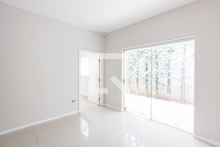 Sala 2 de casa para alugar com 4 quartos, 256m² em Brasil, Uberlândia