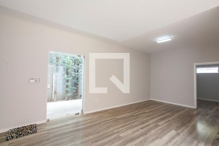 Sala 1 de casa para alugar com 4 quartos, 256m² em Brasil, Uberlândia