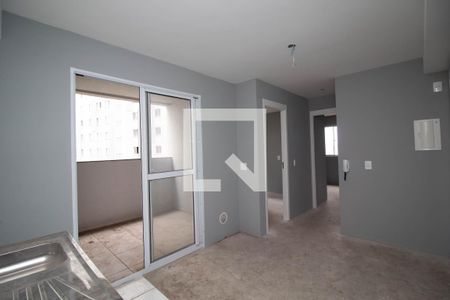 Sala/cozinha de apartamento à venda com 2 quartos, 44m² em Vila das Bandeiras, Guarulhos