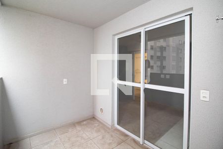 Varanda / Área de Serviço de apartamento à venda com 2 quartos, 44m² em Vila das Bandeiras, Guarulhos