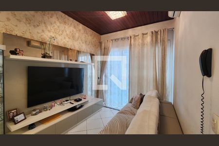 Detalhe Sala de apartamento para alugar com 1 quarto, 85m² em Gonzaga, Santos