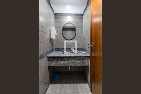 Lavabo de casa à venda com 3 quartos, 220m² em Medianeira, Porto Alegre
