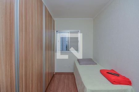 Quarto 2 de apartamento para alugar com 3 quartos, 72m² em Vila Isa, São Paulo