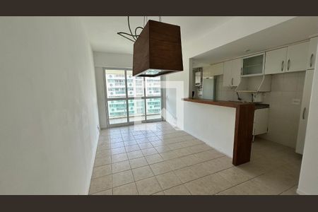 Sala de apartamento para alugar com 2 quartos, 68m² em Recreio dos Bandeirantes, Rio de Janeiro