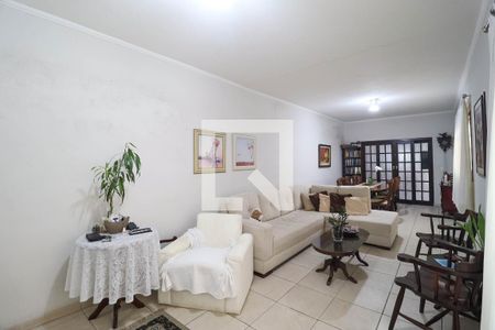 Casa à venda com 4 quartos, 291m² em Jardim Japao, São Paulo