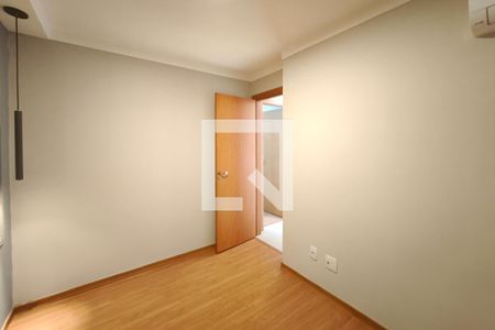 Quarto 2 de apartamento para alugar com 2 quartos, 48m² em Vila São Bernardo, Campinas