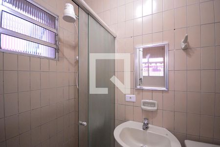 Banheiro Social de casa de condomínio para alugar com 1 quarto, 50m² em Vila das Merces, São Paulo