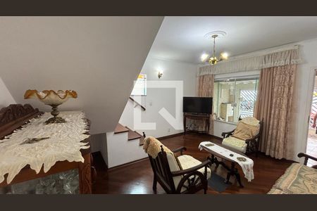 Sala  de casa à venda com 3 quartos, 145m² em Vila Pires, Santo André