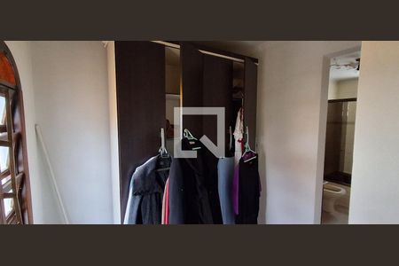 Closet de casa à venda com 3 quartos, 212m² em Conjunto Residencial Natalia, São Bernardo do Campo