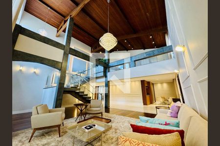 Casa à venda com 4 quartos, 1000m² em Santa Branca, Belo Horizonte