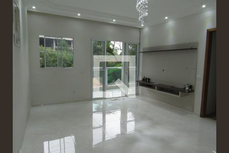 Sala de casa para alugar com 3 quartos, 137m² em Três Montanhas, Osasco