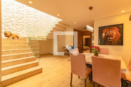 Casa à venda com 4 quartos, 449m² em Cidade Vargas, São Paulo