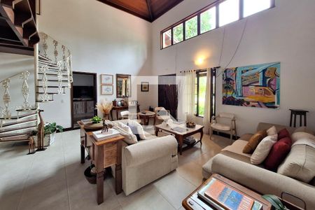 Sala de casa de condomínio à venda com 4 quartos, 990m² em Itaipu, Niterói