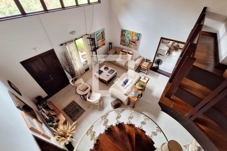 Sala de casa de condomínio à venda com 4 quartos, 990m² em Itaipu, Niterói