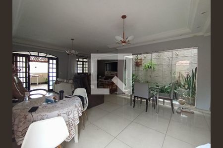 Casa para alugar com 4 quartos, 500m² em Parque Sao Luis, São Paulo