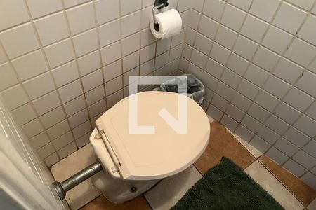 Lavabo de casa de condomínio para alugar com 2 quartos, 90m² em Encruzilhada, Santos