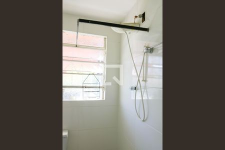 Banheiro Social de kitnet/studio para alugar com 1 quarto, 25m² em Piedade, Rio de Janeiro