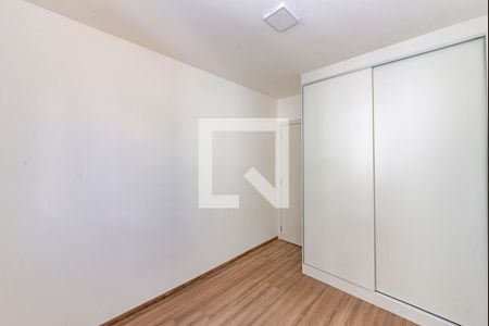 Quarto de apartamento para alugar com 2 quartos, 56m² em Buritis, Belo Horizonte
