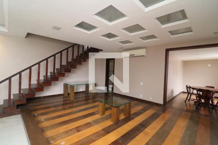 Sala de casa para alugar com 5 quartos, 520m² em Jardim Guanabara, Rio de Janeiro