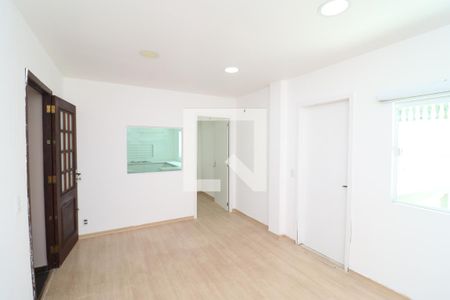 Quarto 1 de casa para alugar com 5 quartos, 520m² em Jardim Guanabara, Rio de Janeiro