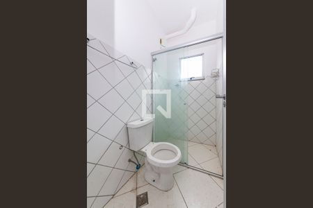 Banheiro de apartamento para alugar com 1 quarto, 24m² em Caiçaras, Belo Horizonte