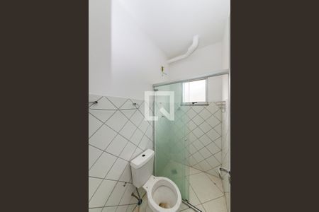 Banheiro de apartamento para alugar com 1 quarto, 24m² em Caiçaras, Belo Horizonte